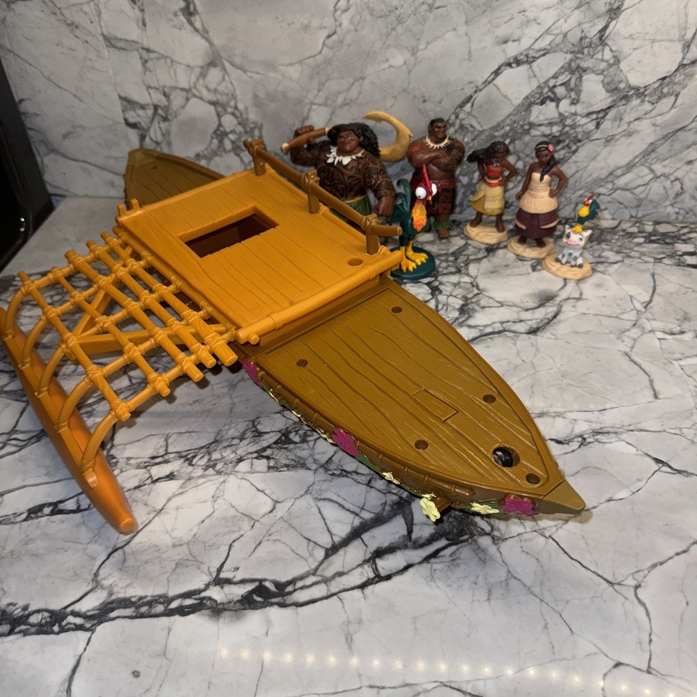 Disney Moana Starlight Boat Outrigger w/Star Projector Figurine Lot